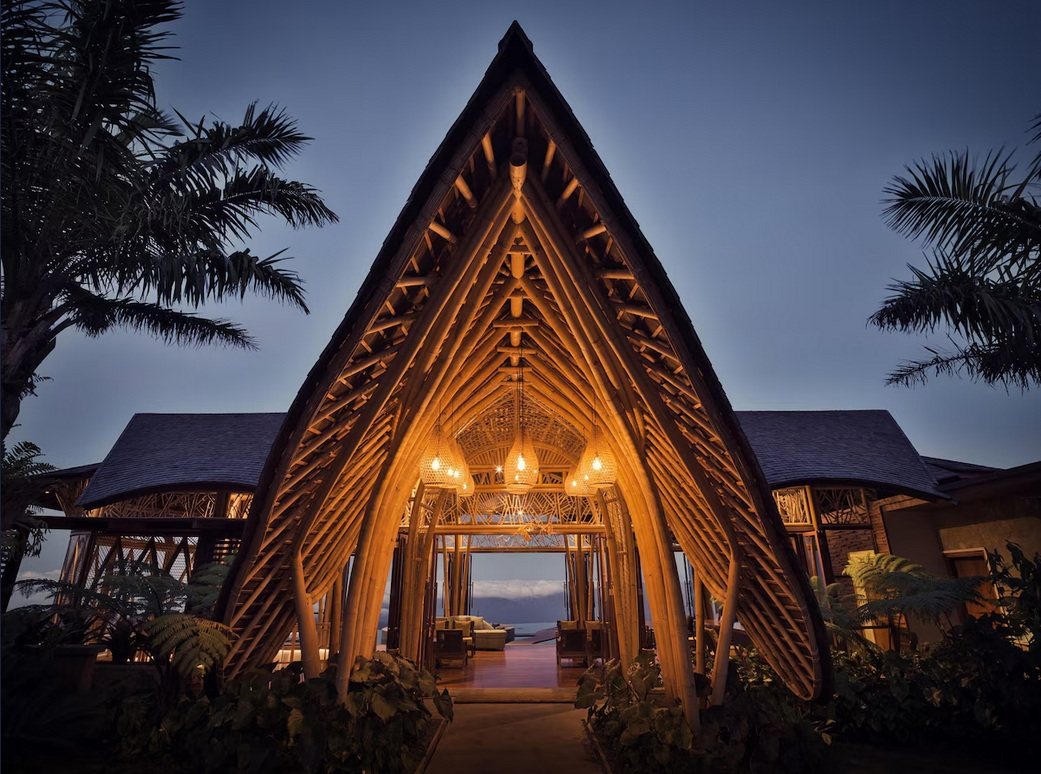 Elevate Bali Clouds restaurant