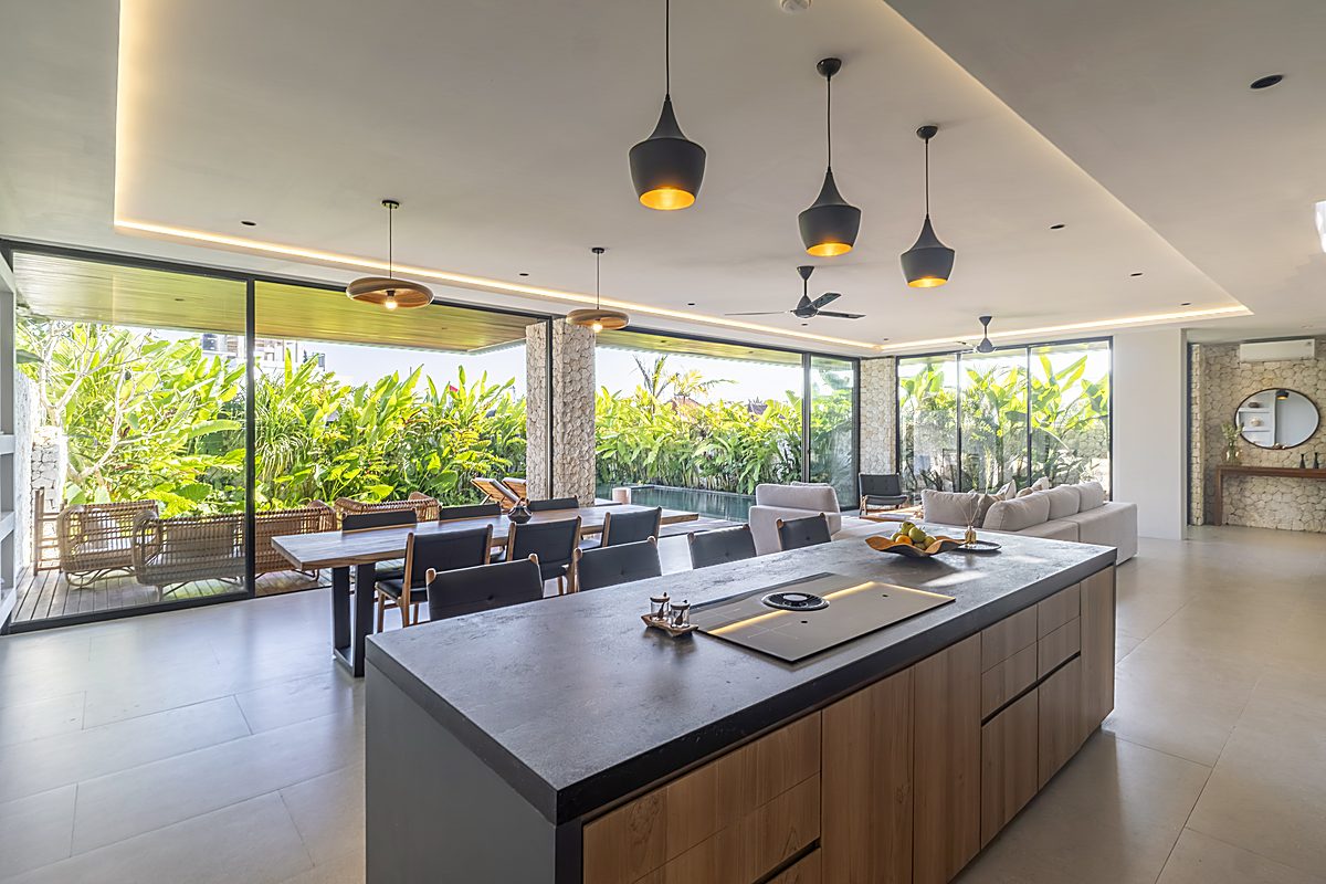 Kitchen and dining with ocean view